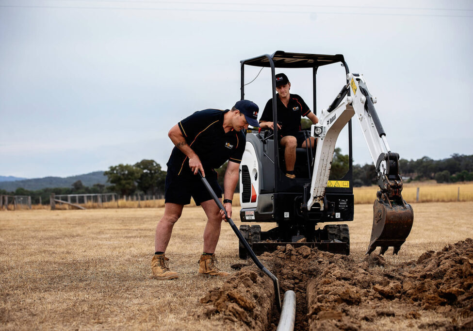 Rowe Plumbing - Bendigo Plumber - Excavator Equipment